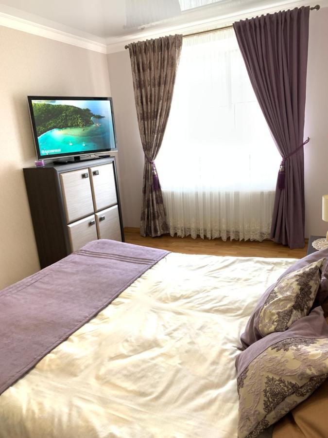 Appartamento Центр. Поруч Парк Та Став Ternopil Esterno foto